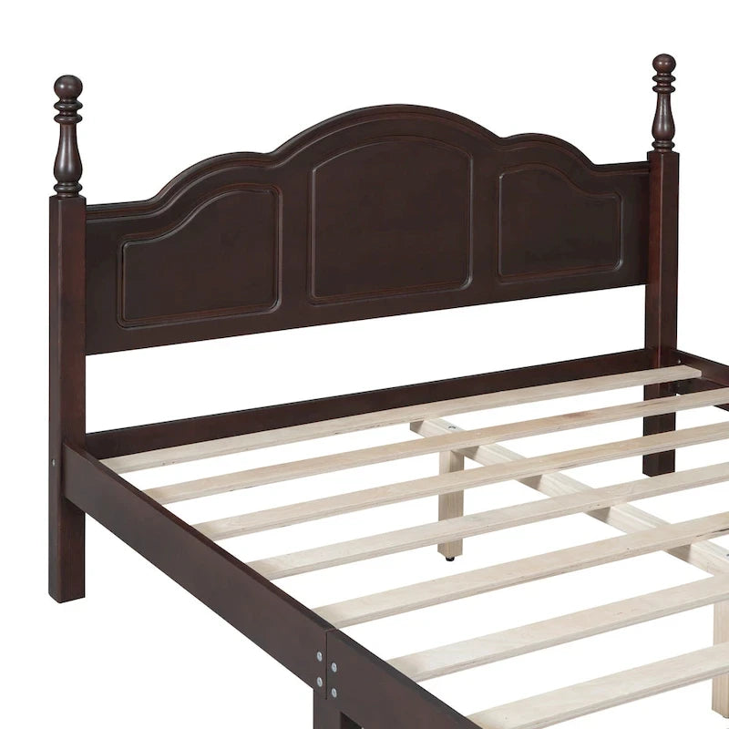 Letto a piattaforma in legno retrò con testiera