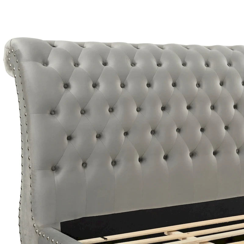 Letto a slitta rivestito in velluto Evora Grey
