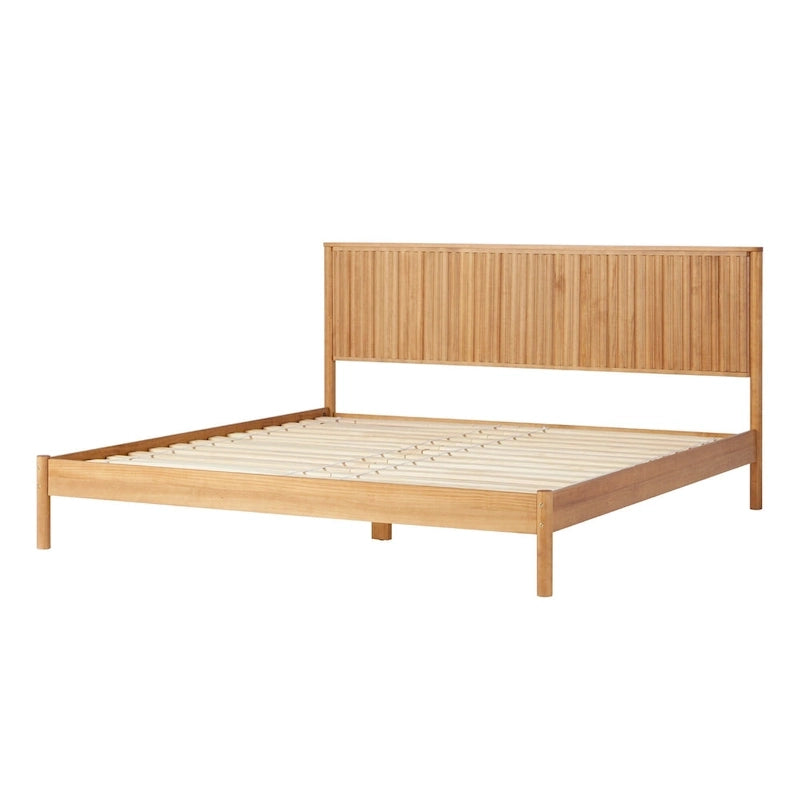 Letto King size in legno massello in stile Transizionale con testiera a pannelli