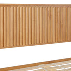 Letto King size in legno massello in stile Transizionale con testiera a pannelli